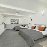 Apartament Przyszlosci Z Dwiema Sypialniami W Krakowie By Noclegi Renters