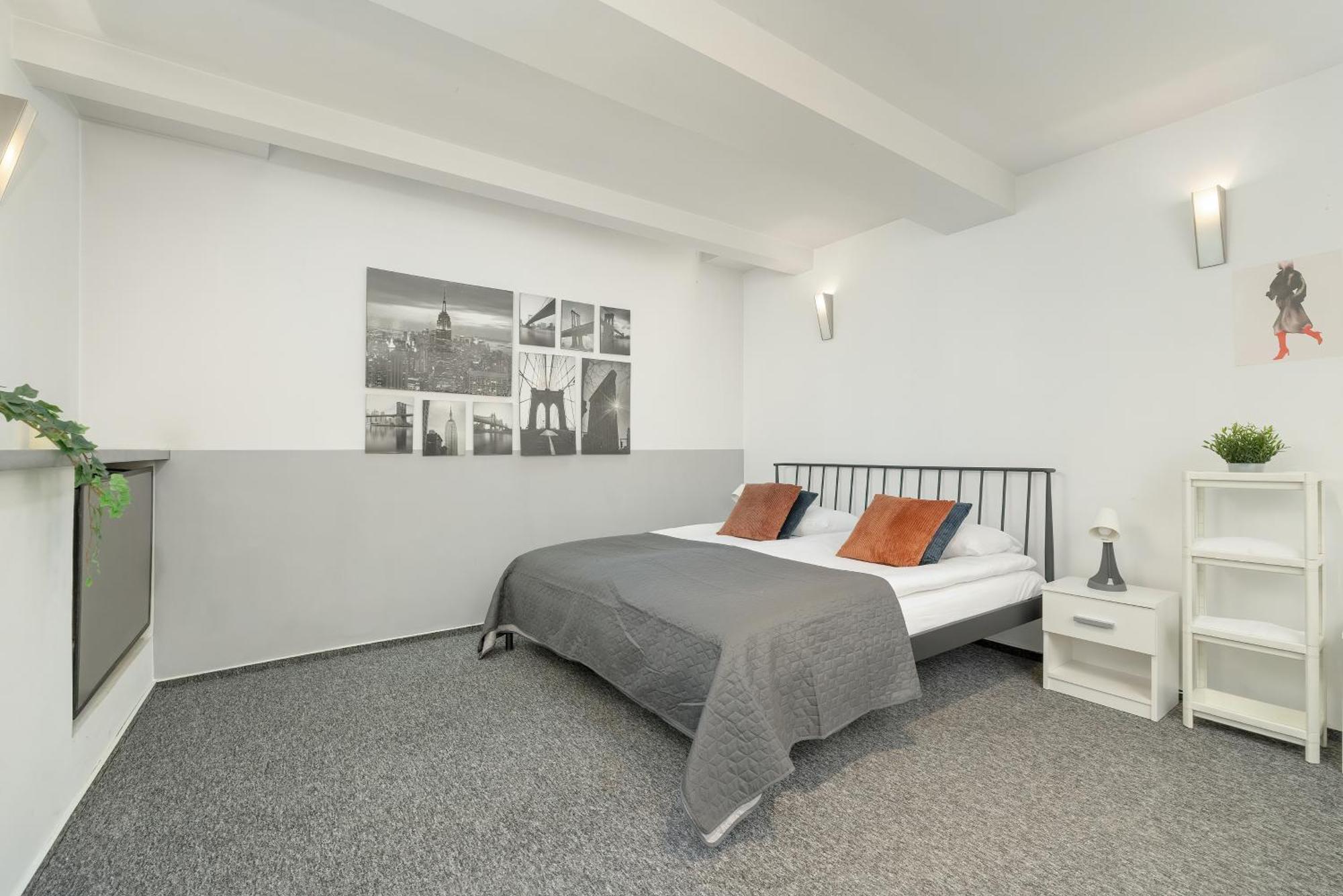 Apartament Przyszlosci Z Dwiema Sypialniami W Krakowie By Renters