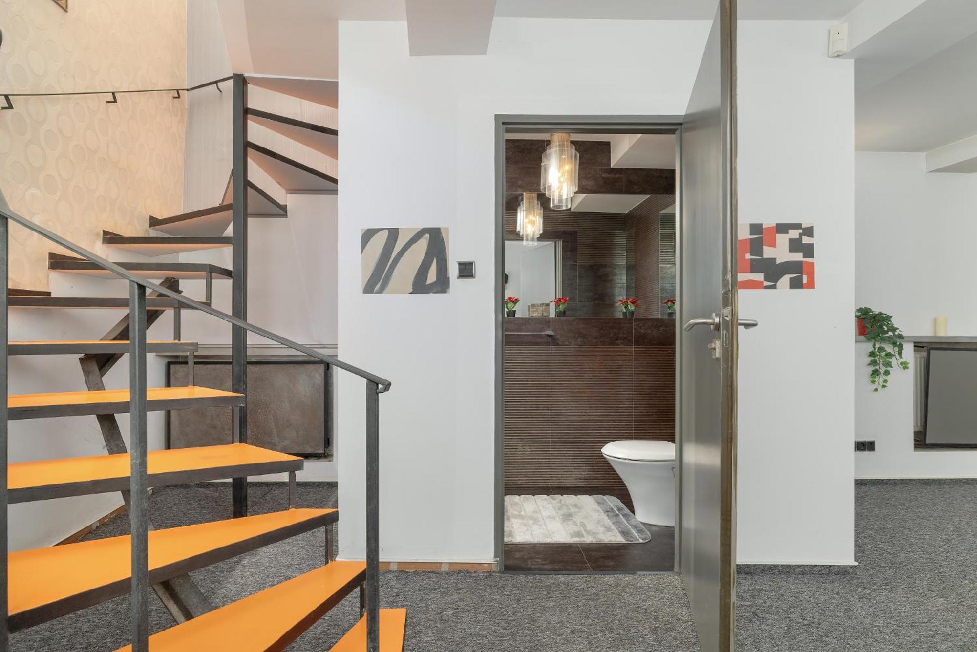 Apartment Przyszlosci Z Dwiema Sypialniami W Krakowie By Renters